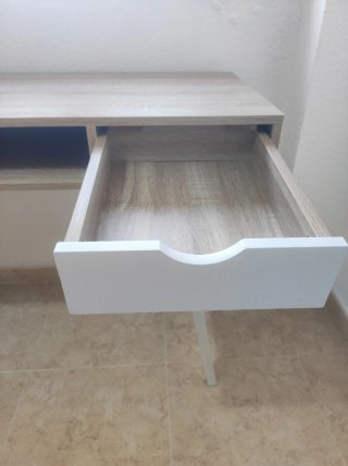Escritorio Jysk 2 colores