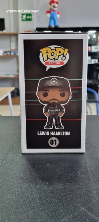 FUNKO POP LEWIS HAMILTON 01