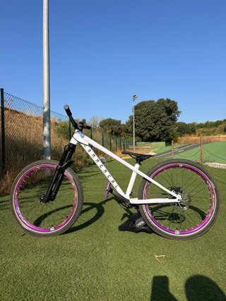 Bicicleta Dirt Jump Y Pumptrack Commencal Absolut