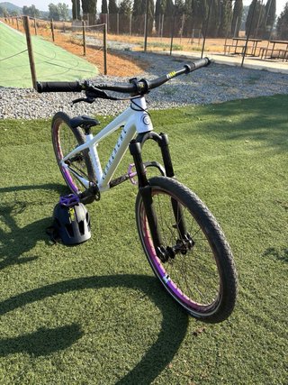 Bicicleta Dirt Jump Y Pumptrack Commencal Absolut