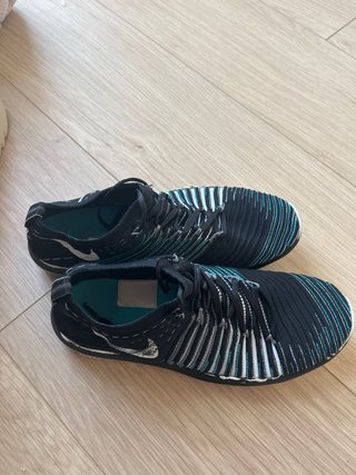 Nike Zoom All Out Flyknit Talla 42 efecto calcetín