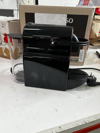 Cafetera Nespresso Inissia DeLonghi Negra