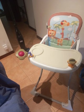 Trona infantil con diseño de animales