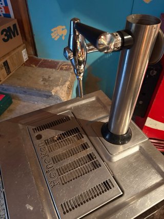 Enfriadora Cerveza + Torre Grifo Completa