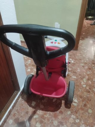 Triciclo para bebé con manillar