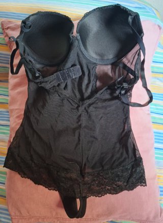 Body de encaje negro