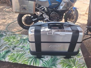 Maleta Givi Plata y Negra