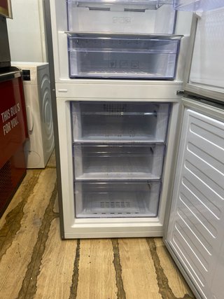 Nevera  marca beko garantía transporte
