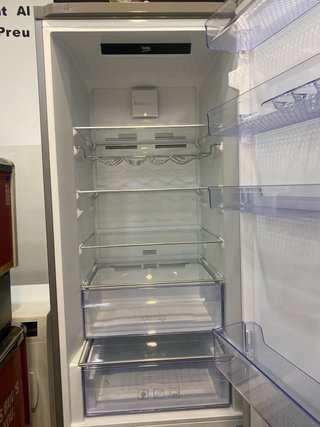 Nevera  marca beko garantía transporte