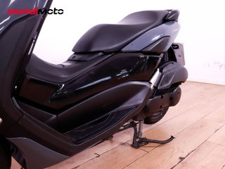 YAMAHA NMAX