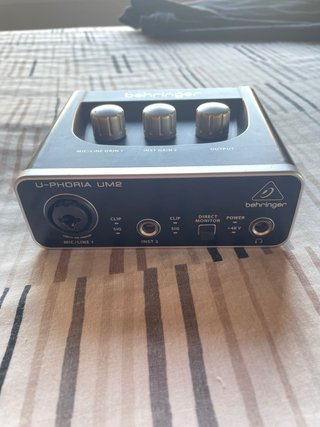 Behringer U-phoria UM2 Tarjeta Sonido