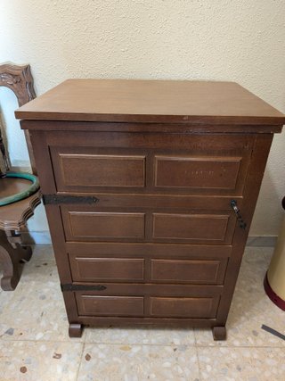 Máquina Singer 810-Z2 con mueble y pedal