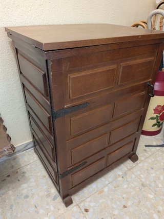 Máquina Singer 810-Z2 con mueble y pedal