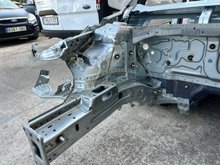 Carrocería SEAT/CUPRA León 2025 4 puertas