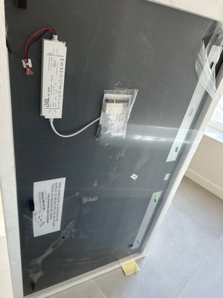 Espejo de baño LED Stillo con luz