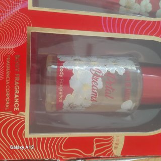 Set Colonia Gel y Body Milk Petal Dreams