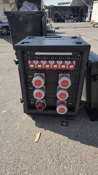 Rack Distribución Eléctrica Profesional