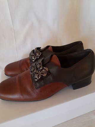 Zapatos de cuero marrones talla 36