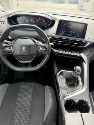 Peugeot 3008 2022