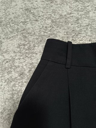 Pantalón pinzas negro Zara