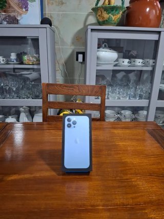 Caja iPhone 13 Pro Max azul