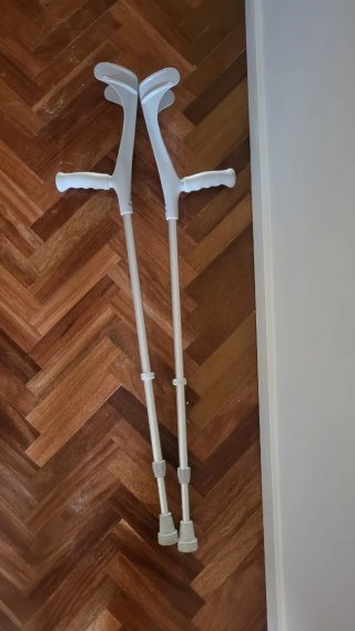 Par de muletas regulables en altura