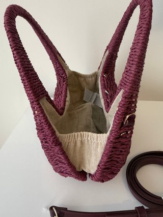Bolso Parfois rafia color entre buganvilla y morad