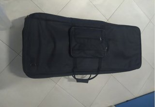 Sintetizador Roland+funda transporte y soporte