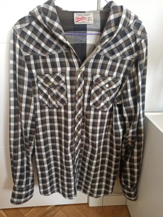 Camisa cuadros. Pull and Bear