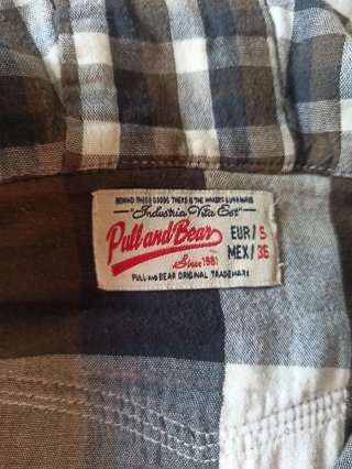 Camisa cuadros. Pull and Bear