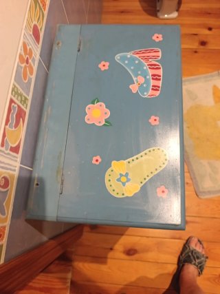 Mesita infantil decorada