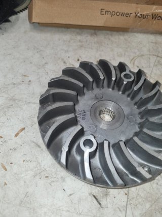 Polea Embrague SYM Joymax 300cc