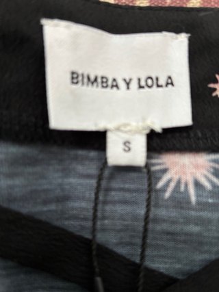 Camiseta Bimba y Lola negra con estrellas rosa