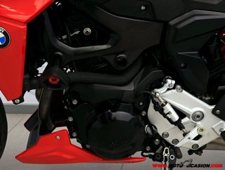 BMW F 900 R