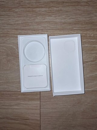 Caja iPhone 15 Pro max titaneo Natural
