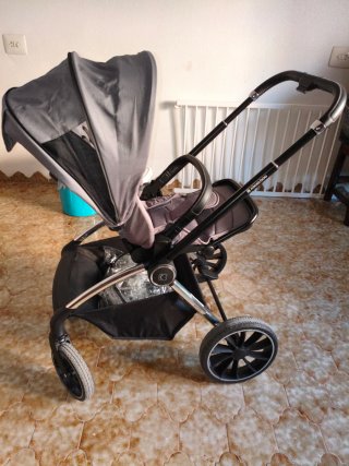 Carrito bebé Kikkaboo Kara gris