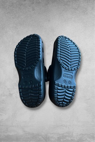 Crocs negros