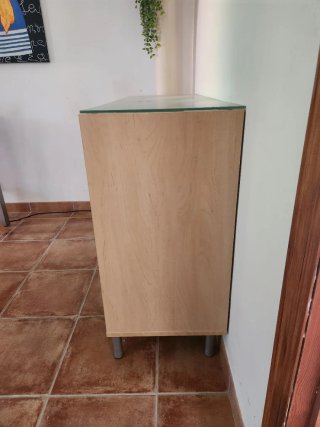 Aparador Ikea Cristal y Madera