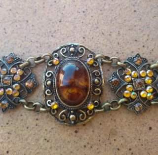 Pulsera ámbar báltico y metal dorado