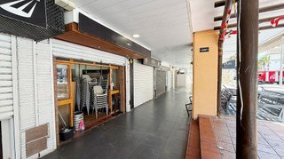 Local comercial en venta en Zona Puerto Deportivo en Fuengirola