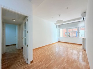 Piso en alquiler en Palos de Moguer en Madrid