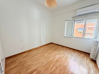 Piso en alquiler en Palos de Moguer en Madrid