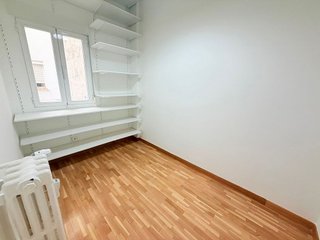 Piso en alquiler en Palos de Moguer en Madrid