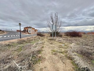 Terreno en venta en Hervencias en Ávila