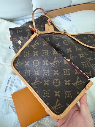 Louis Vuitton CA Pm29cm