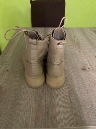 Botas Stradivarius Beige
