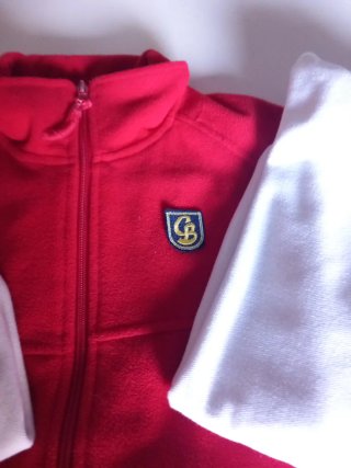 Chaqueta y 2 polos uniforme