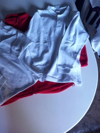 Chaqueta y 2 polos uniforme