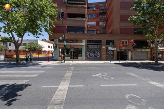 Local comercial en venta en Pajaritos - Plaza de Toros en Granada