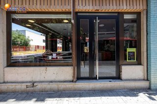 Local comercial en venta en Pajaritos - Plaza de Toros en Granada